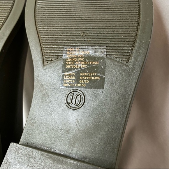 SO Olive Green Lizard Matte Chelsea Rain Boot - Picture 8 of 9